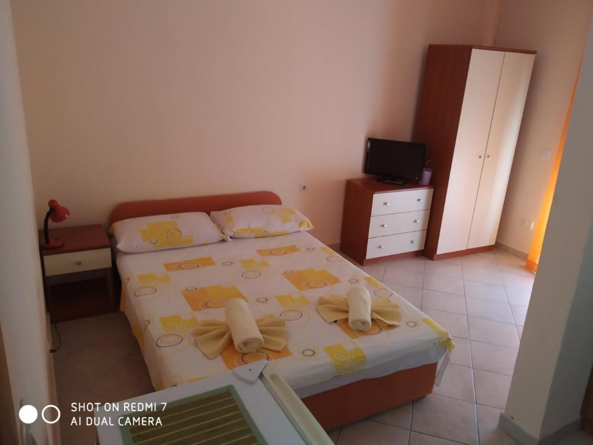 Apartmani Glavina 자오스트로그 외부 사진