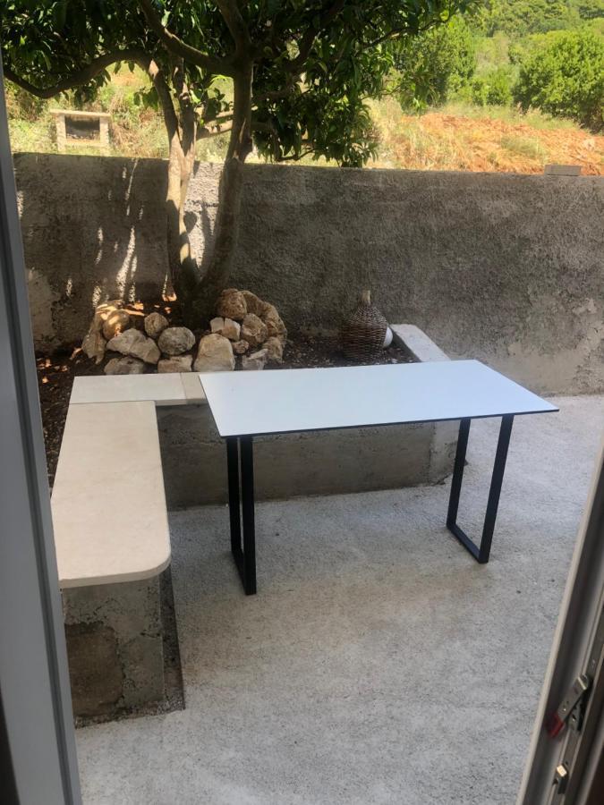 Apartmani Glavina 자오스트로그 외부 사진