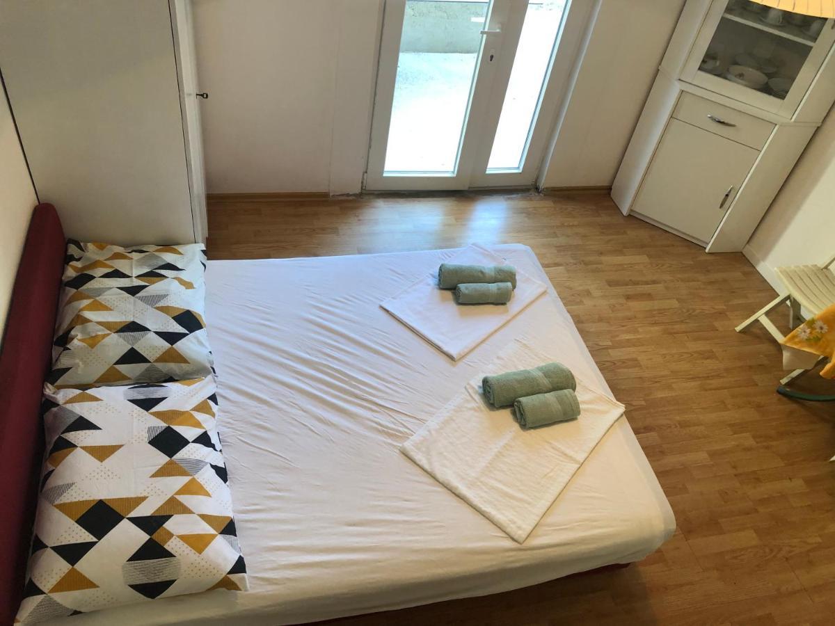 Apartmani Glavina 자오스트로그 외부 사진