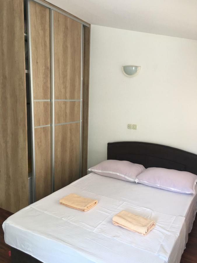 Apartmani Glavina 자오스트로그 외부 사진